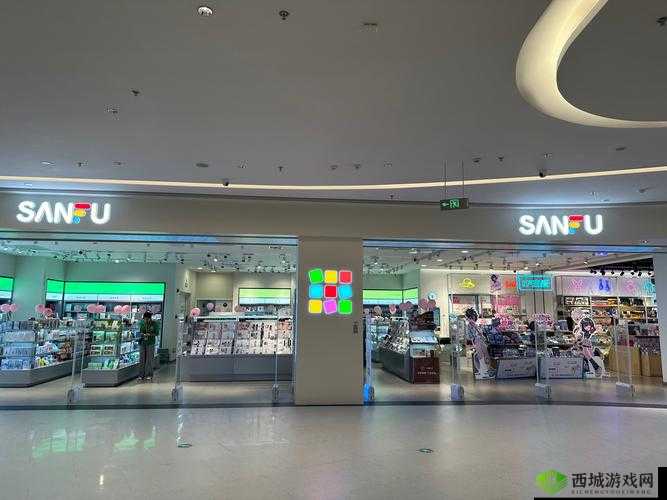 带玩具逛街时突然按下按钮:奇妙事件发生