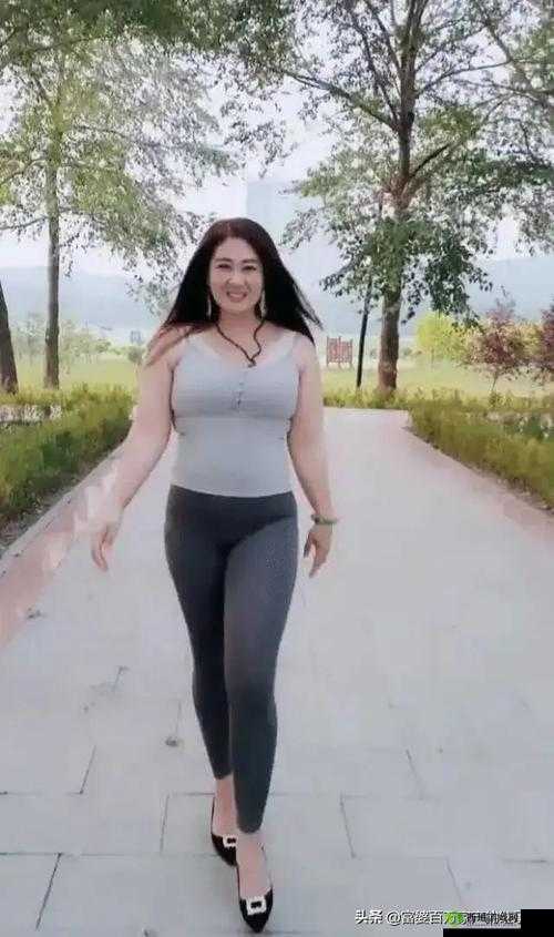 五十路丰满中年熟女中出激情演绎别样风情