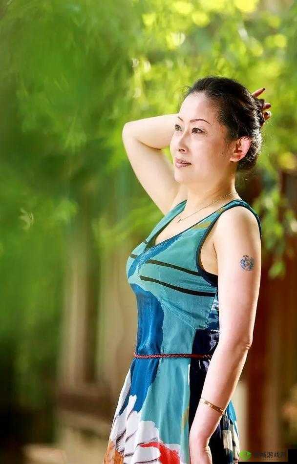 1000 部丰满熟女富婆视频:献给成熟女性的视觉盛宴