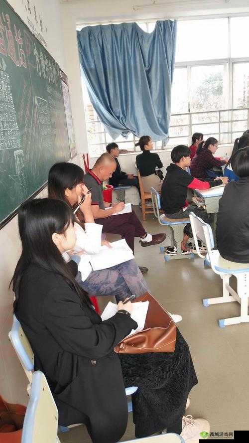 英语老师未戴套致使我一节课被 C 相关经历探讨