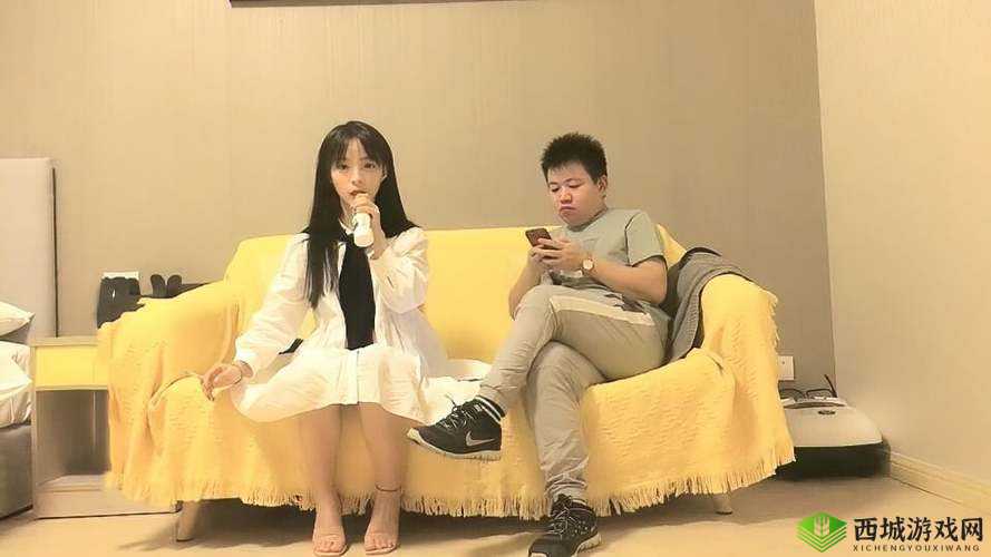 东南亚学生妹内射激情演绎火辣瞬间