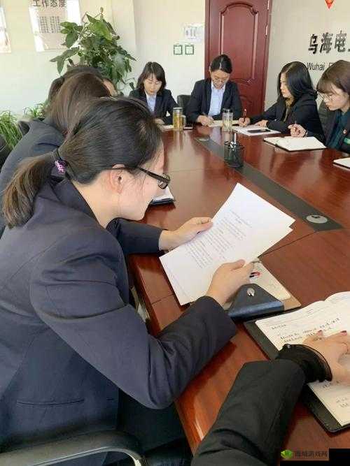 香艳职场销售客服上班跳蛋：一场别样的职场诱惑