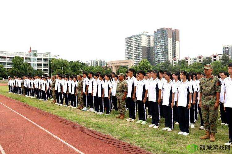 校园 1V2 精彩对决：热血拼搏展非凡风采或：校园 1V3 风云际会：激情碰撞燃青春激情