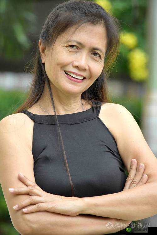 另类老大婆 BBwBBW：丰满韵味的时尚达人