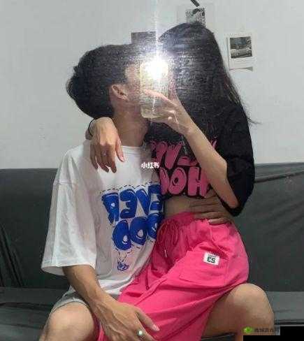 女生坐男生腿上，睾丸疼正常吗？专家解答