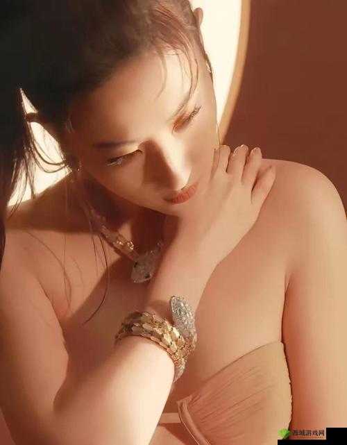 刘亦菲演绎极致紧张氛围，似要被夹断令人揪心