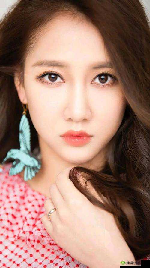 极品粉嫩小仙女小泬 69XXv:清纯外表下的诱惑之谜