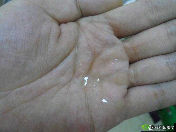 粉嫩的自我探索:扣出那令人沉醉的出水画面