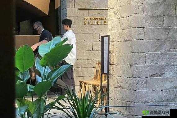 真空下楼取快递被 c 嗯啊:一场离奇的快递惊魂