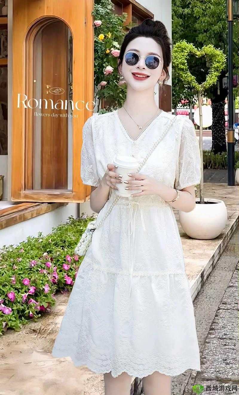 白色蕾丝裙 1v1h:梦幻与诱惑的交织