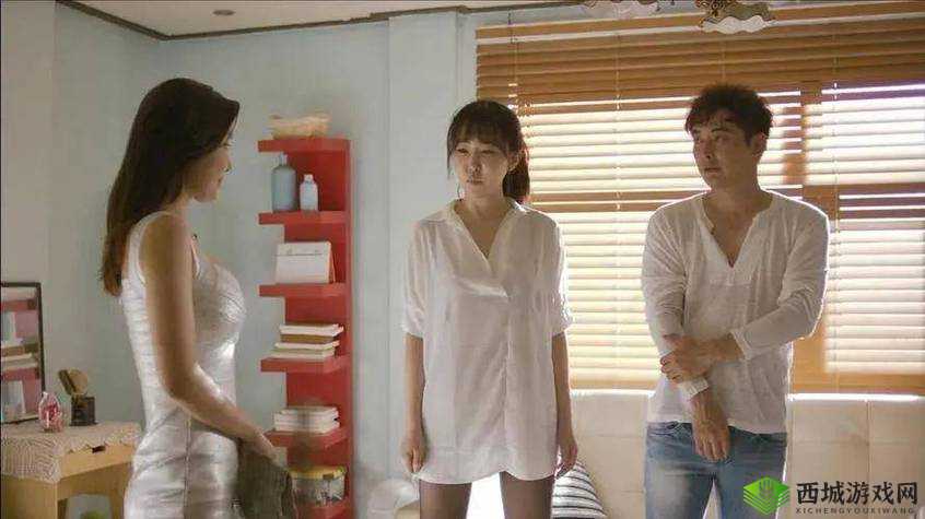 女生边摸上边敷面膜的韩国剧精彩剧情大揭秘