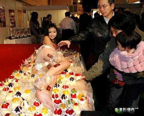 ：美女全裸：极致诱惑的视觉盛宴