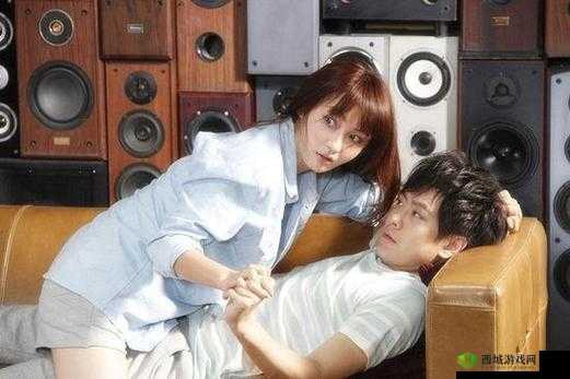 男生女生一起嗟嗟嗟很痛真人:探究背后的情感与痛楚