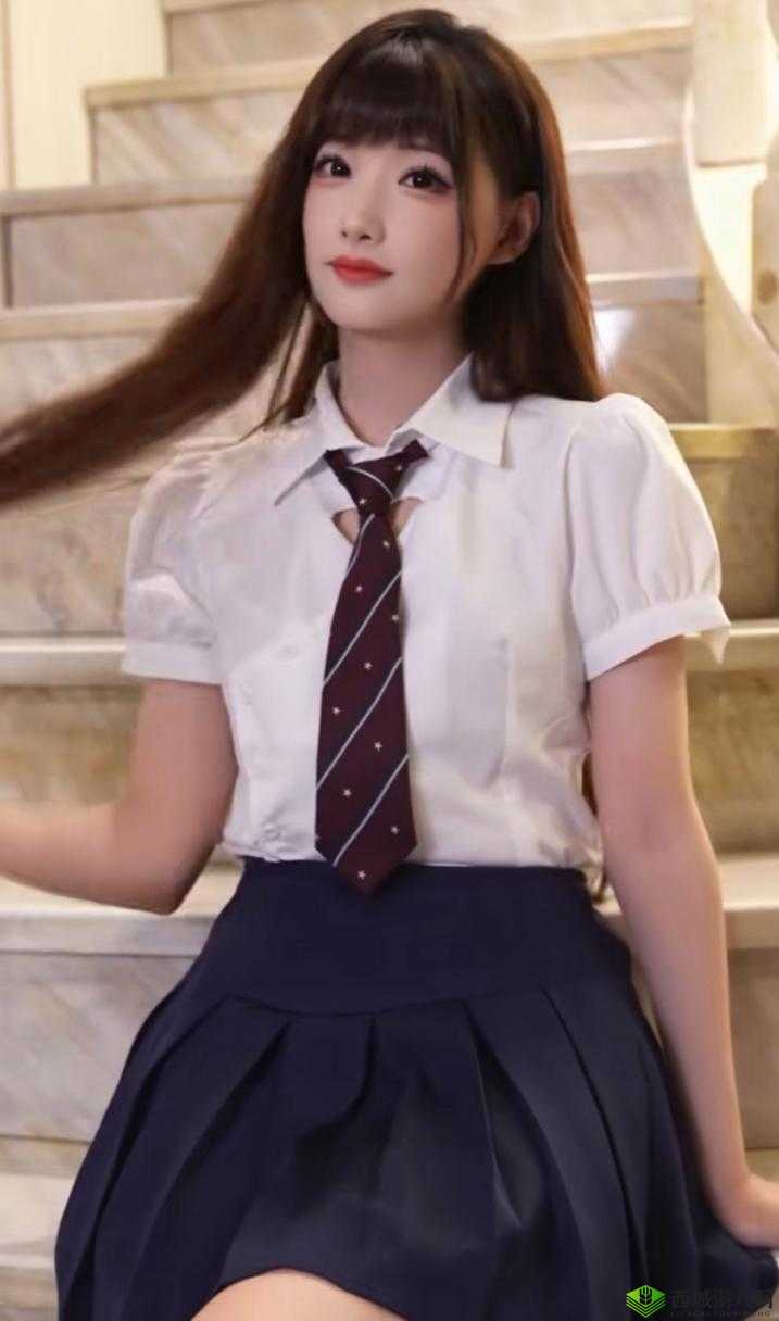 KPL 美女解说琪琪晒照:迷人风采惊艳众人引关注