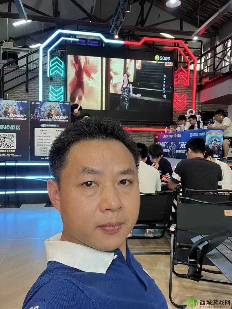 丫头牦户一张一合成新晋网红:社交圈热议其背后故事