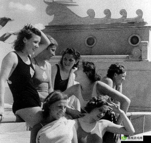 美女扒开各男人桶:探索人性的欲望与冲动