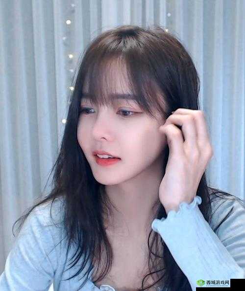 1606acef497f121e.apk 绿巨人轻量版资源丰富,满足你的所有需求