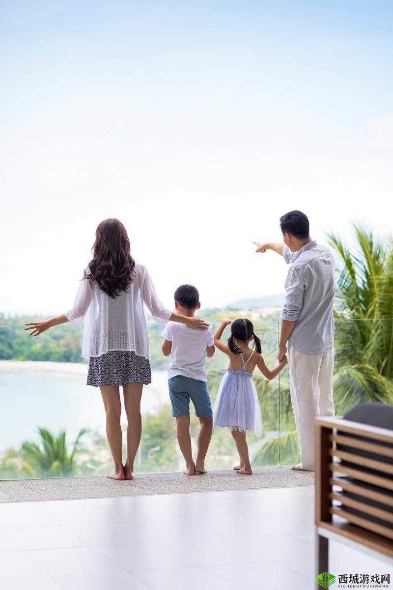 男生和女生一起努力生猴子:携手共创未来家庭新成员