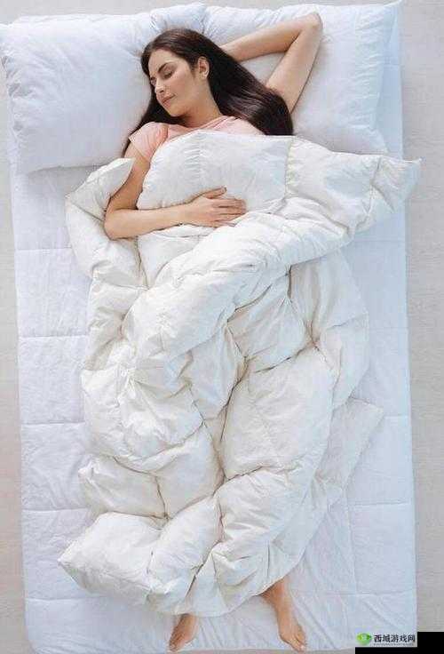 男生女生打牌不盖被子背后隐藏着何种深意呢