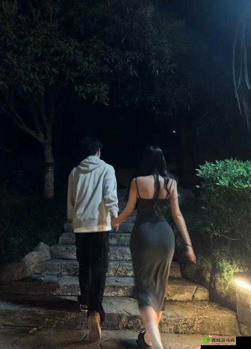 情侣夜晚互动:提升感情的绝佳方式