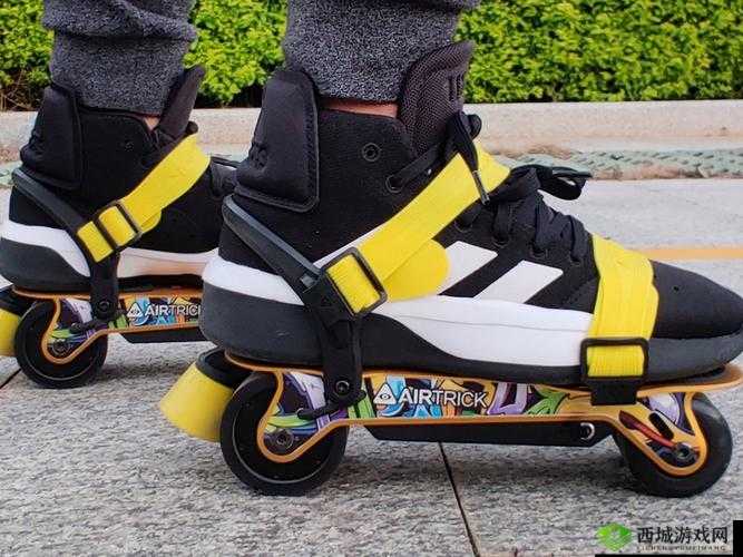 男生女生一起畅享轮滑鞋之趣:相嗟嗟嗟轮滑鞋带来的欢乐时光