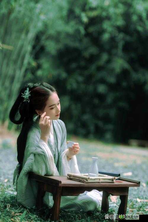 云裳羽衣，穿越千年的茶香与情愫