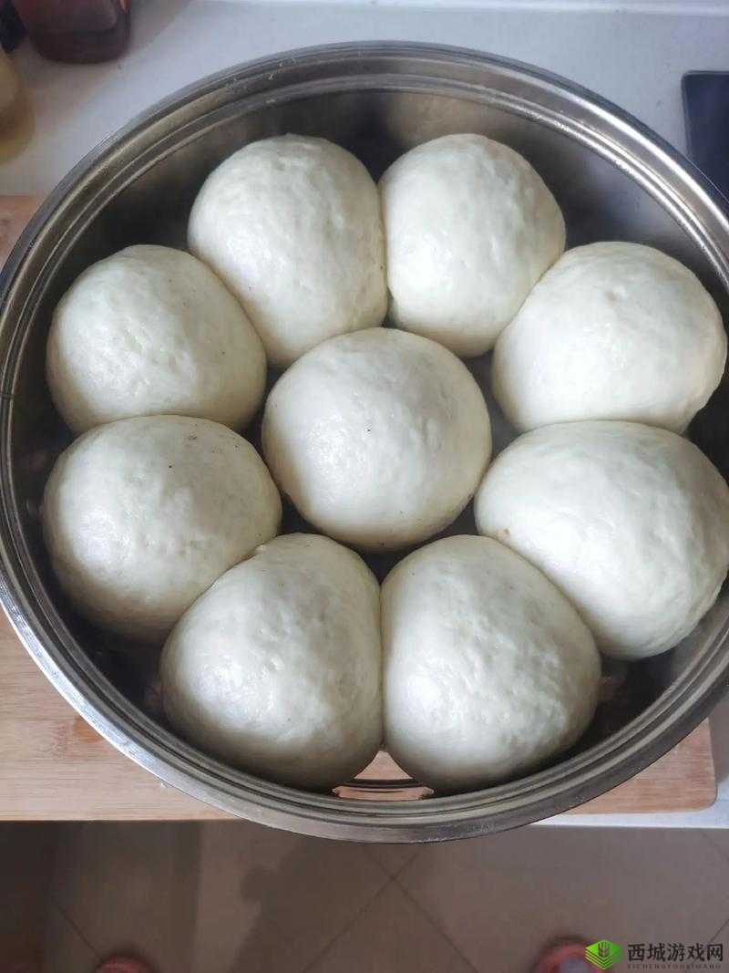 一对白花花的大馒头将重新翻拍:引发无数期待的经典再现