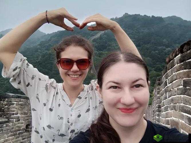 闺蜜帮我找两个外国人：开启奇妙异国之旅