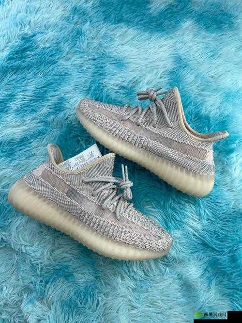 Yeezy380 蜜桃粉和白色:时尚潮流必备的独特鞋款魅力无限