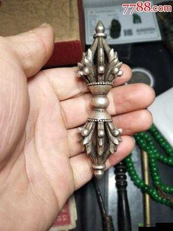 金刚杵捣肉莲法的详细步骤与功效解析：传统中医秘法的现代应用与健康益处