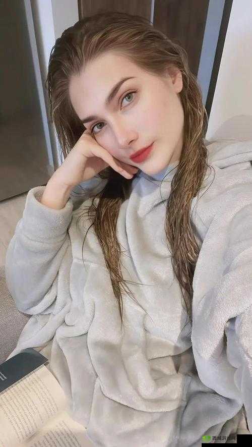 探索性欧美Videos中的另类极品小说：揭秘背后的文化与艺术魅力，带你走进不一样的视觉与心灵之旅