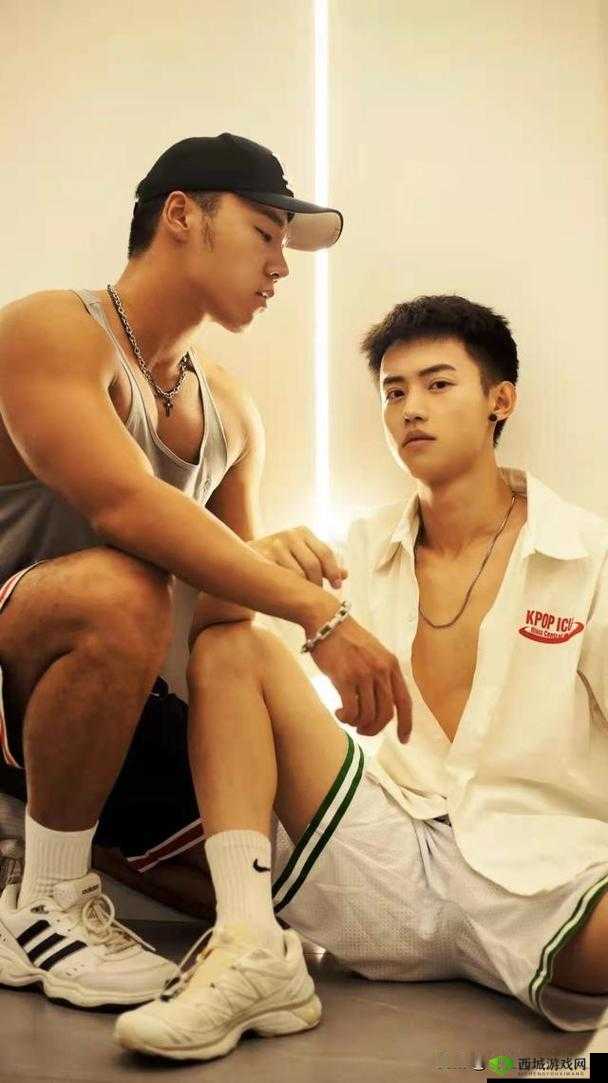 Chinese 男男 GayFuCK 激情酒店：探索同性之爱