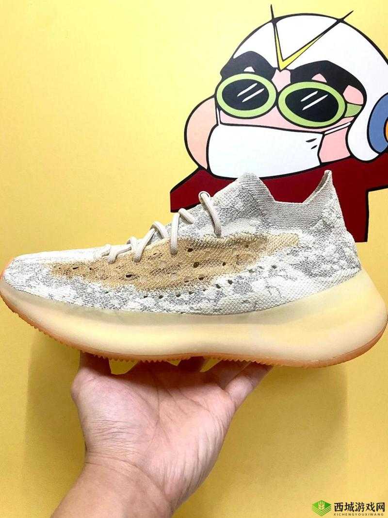 Yeezy 380 蜜桃粉与白色的梦幻组合：时尚与温柔的完美交融